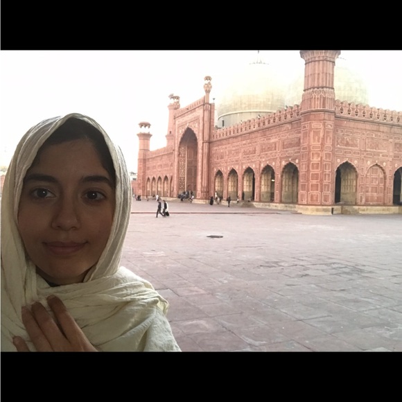 Meet your Posher, Leila - Picture 1 of 1